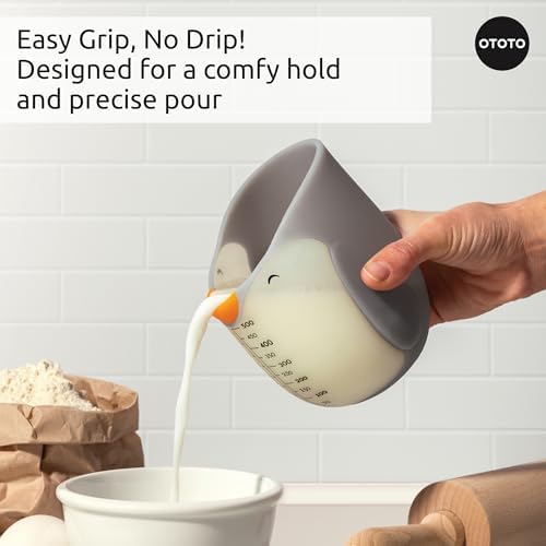 OTOTO Penny Penguin Silicone Measuring Cups for Cooking - 500ml Cute Measuring Cups for Baking, BPA-Free, Microwave Safe, Penguin Gifts, Cute Kitchen Accessories, Funny White Elephant Gifts