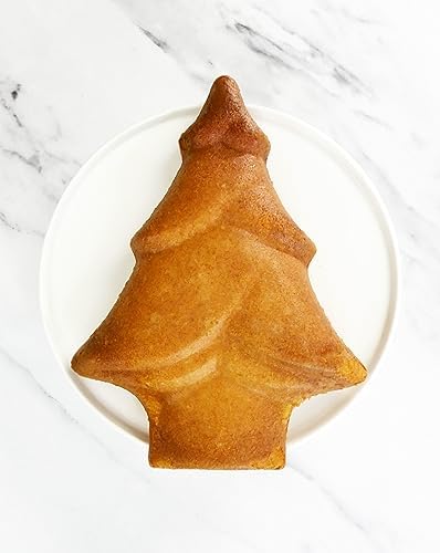 USA Pan Global Christmas Tree Cake Pan