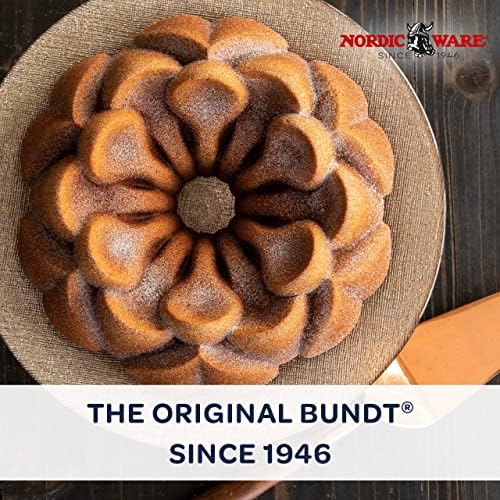 Nordic Ware Magnolia Bundt, 10 Cup, Toffee