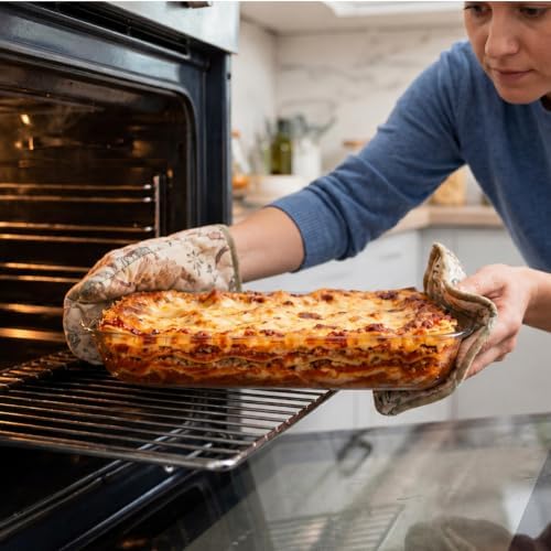 Glad Cook & Take Set - Glass Baking Dishes with Lids, Insulated Carrier, and Cold Packs - Easily Transport Hot/Cold Casseroles - Borosilicate Glass Bakeware with Zippered Tote Bag