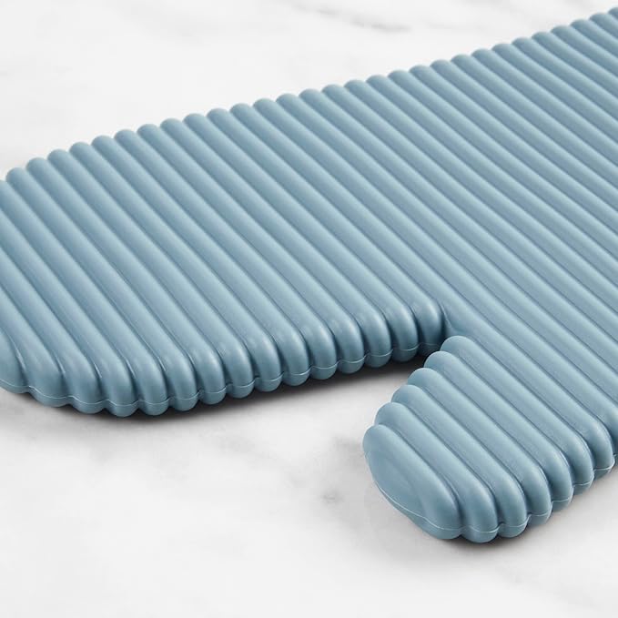 KITCHENAID Ribbed Soft Silicone Oven Mitt 2-Pack Set, Fog Blue - Image 4