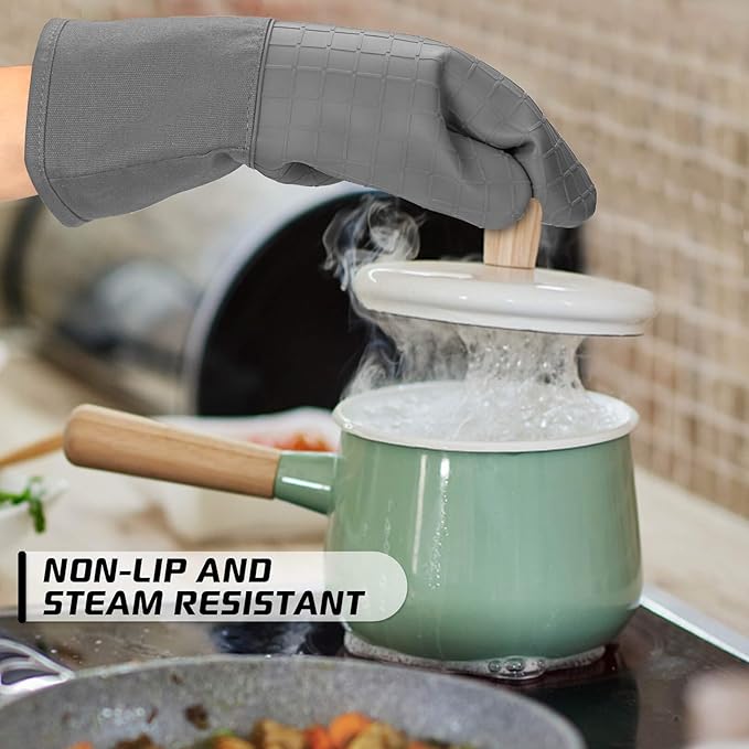 BPA-Free Soft Silicone 4 Piece Oven Mitts & Pot Holders Set - Image 4