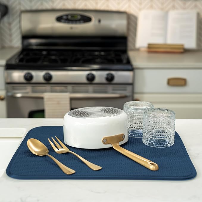 S&T INC. Dish Drying Mat, 16” x 18”, Absorbent Microfiber Kitchen Counter Mat - Image 4