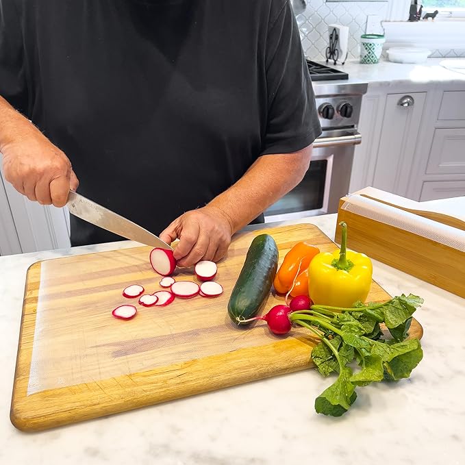 Mind Reader E-Z Board Disposable Cutting Board Box Set, 20 sq ft, Refillable - Image 2