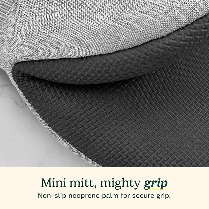 Cuisinart Mini Oven Mitts – 5.5” x 7” Heat-Resistant Kitchen Mitts - Image 4