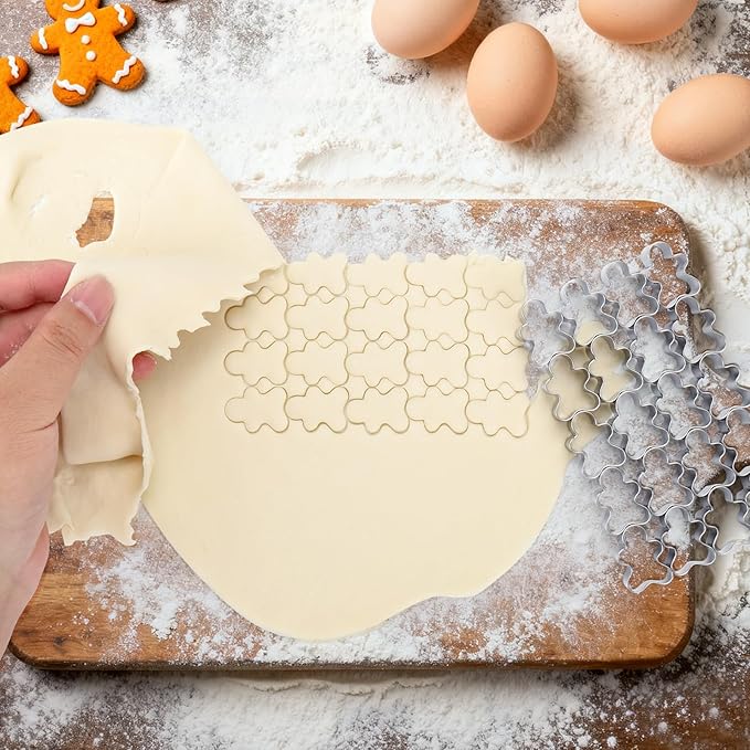 AIERSA Mini Gingerbread Cookie Cutter, Small Christmas Cookie Cutters, 1 Inch - Image 5