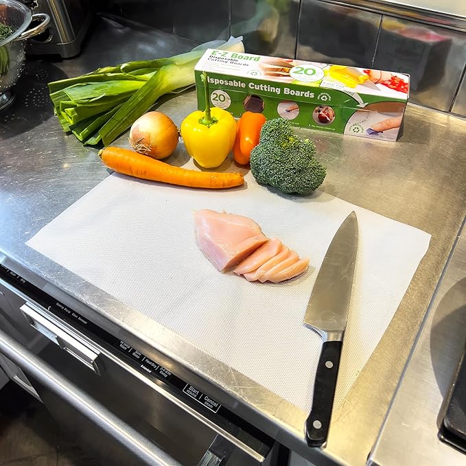 Mind Reader E-Z Board Disposable Plastic Cutting Board, 20 Square Feet - Image 7